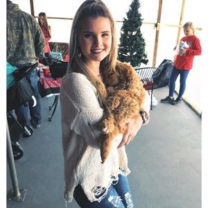 Meet your Posher, Chloé